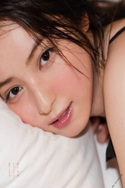 90后美胸美女